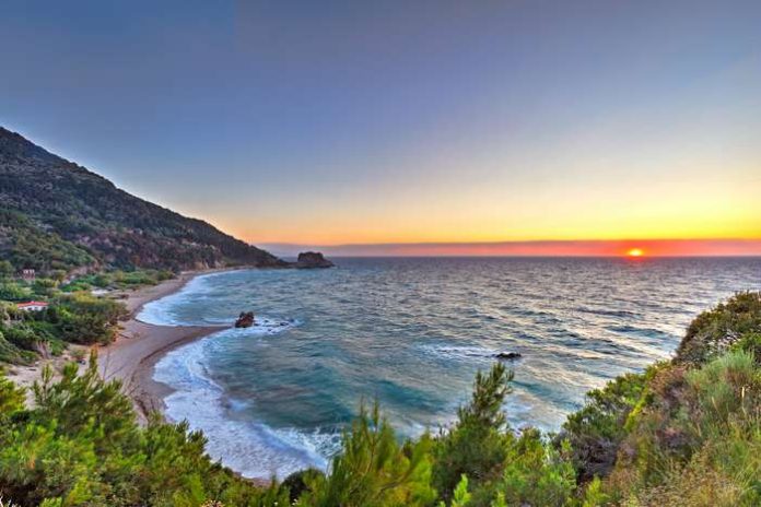 Potami beach in Samos island, Greece_tn