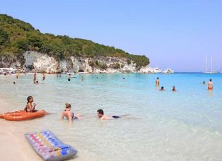 Best Beaches in Paxos, Greece 2026 Voutoumi beach Antipaxos Ionian islands Greece_tn