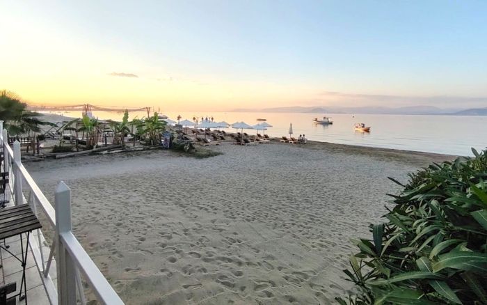 kavos beach corfu
