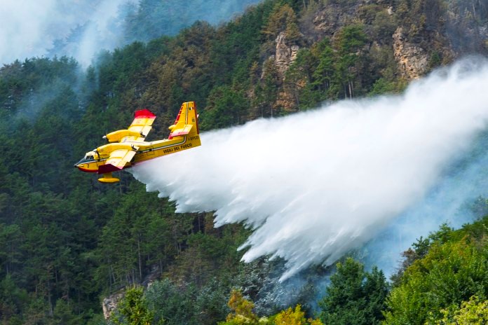 Water bomber aircraft Canadair greece wildfires